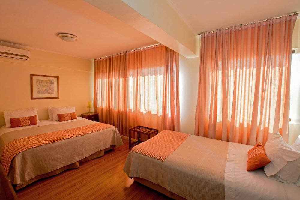 Hotel Dacarlo Santiago Buitenkant foto