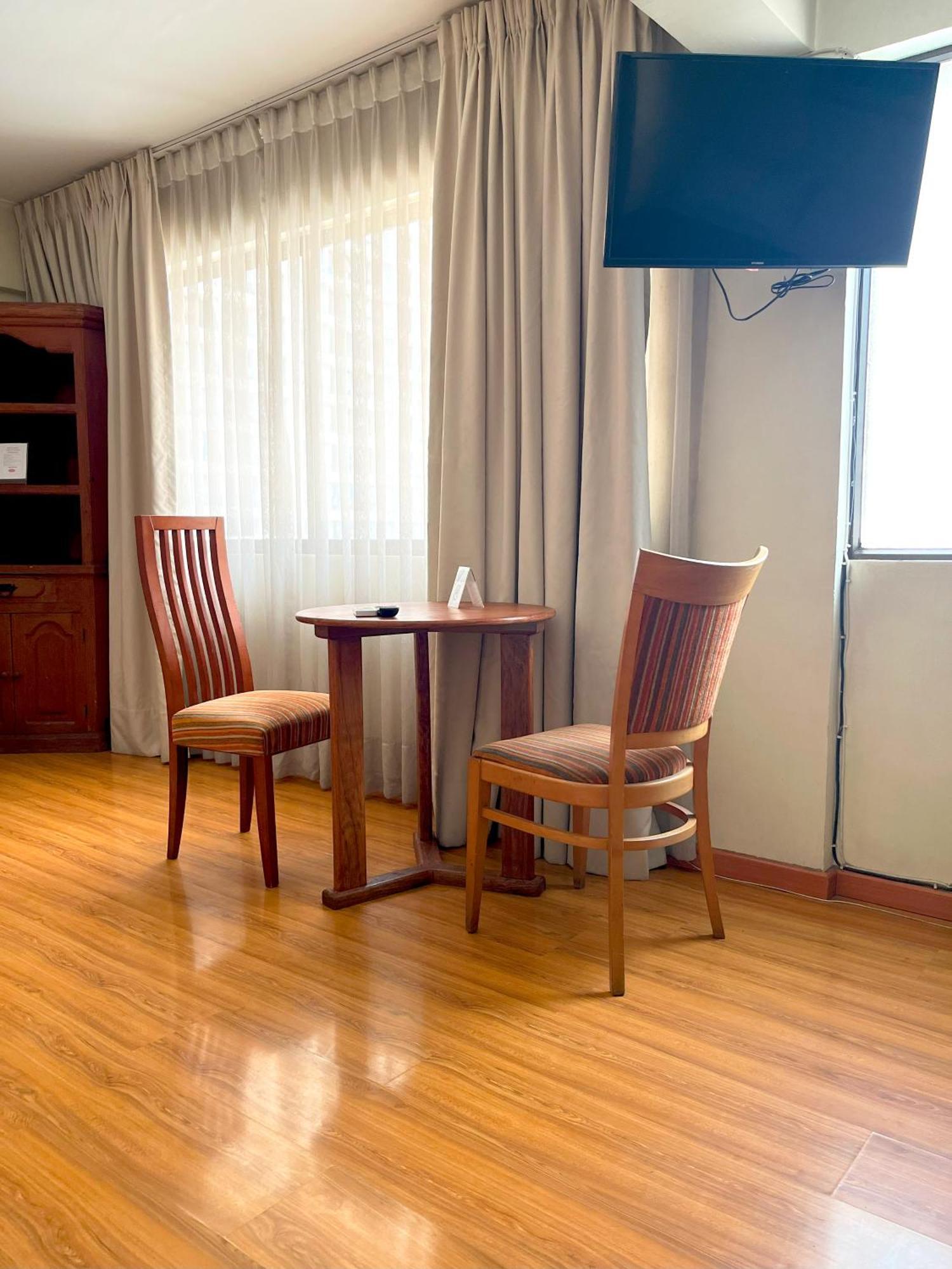 Hotel Dacarlo Santiago Buitenkant foto