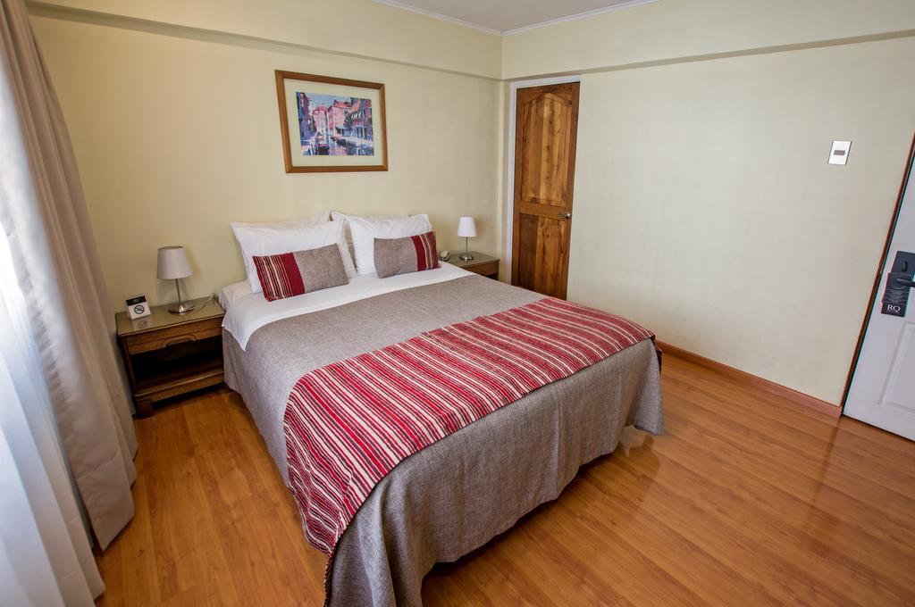 Hotel Dacarlo Santiago Kamer foto