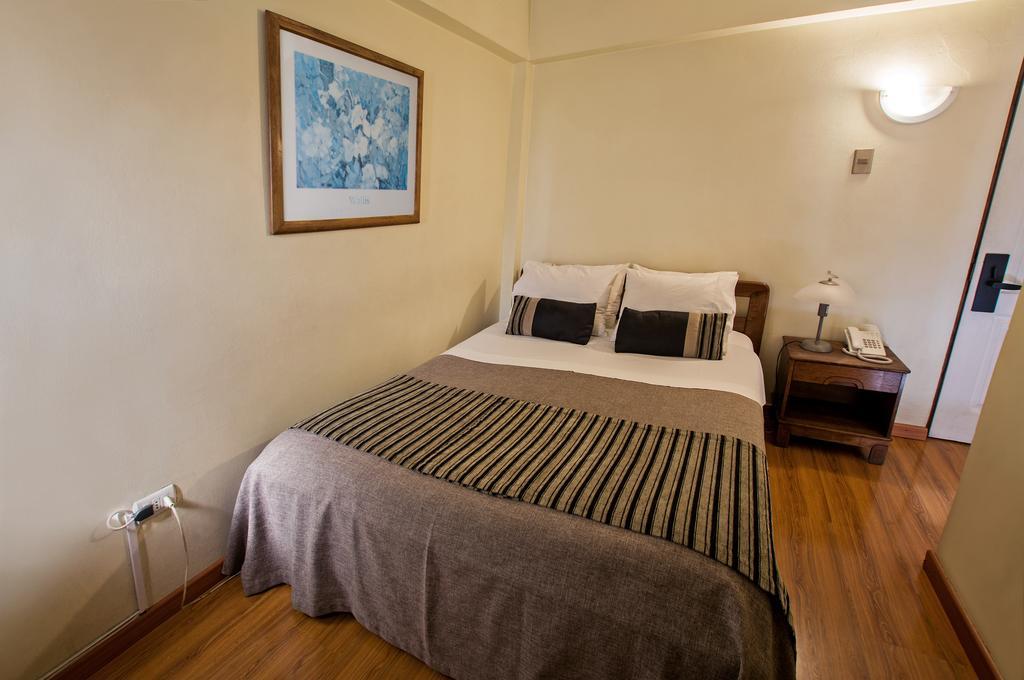 Hotel Dacarlo Santiago Buitenkant foto