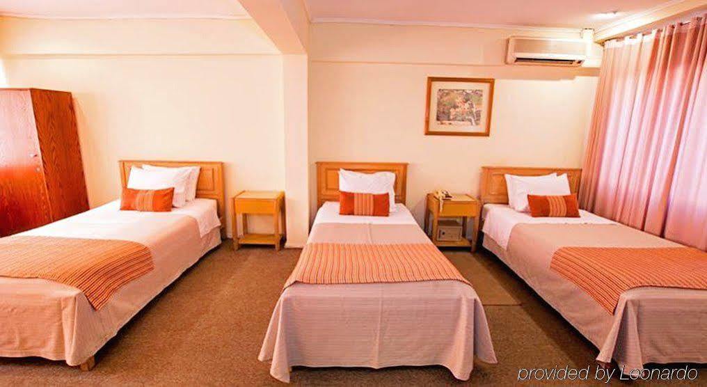 Hotel Dacarlo Santiago Buitenkant foto