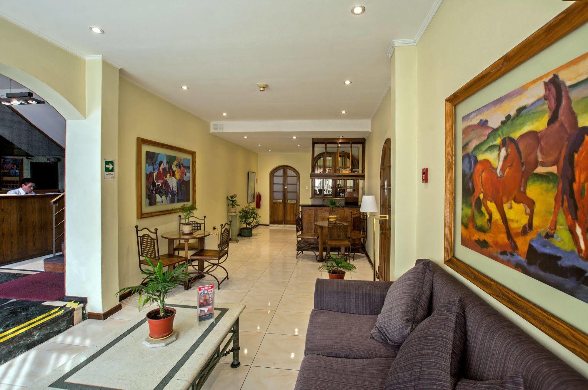 Hotel Dacarlo Santiago Buitenkant foto