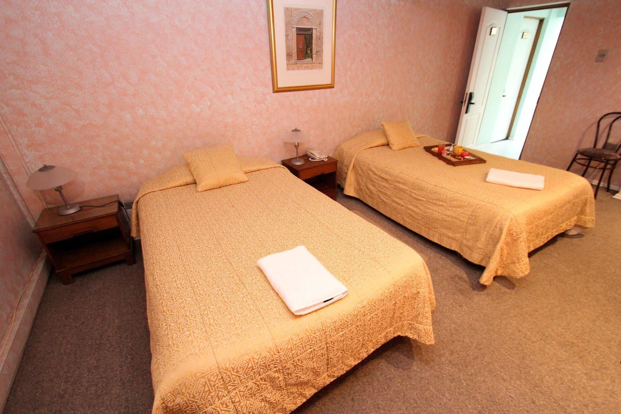 Hotel Dacarlo Santiago Buitenkant foto