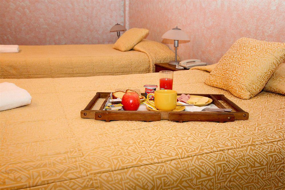 Hotel Dacarlo Santiago Buitenkant foto